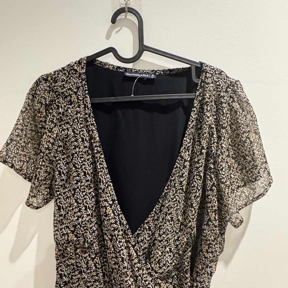 Abercrombie & Fitch Black and Cream Wrap Midi Dress - Picture 2 of 5
